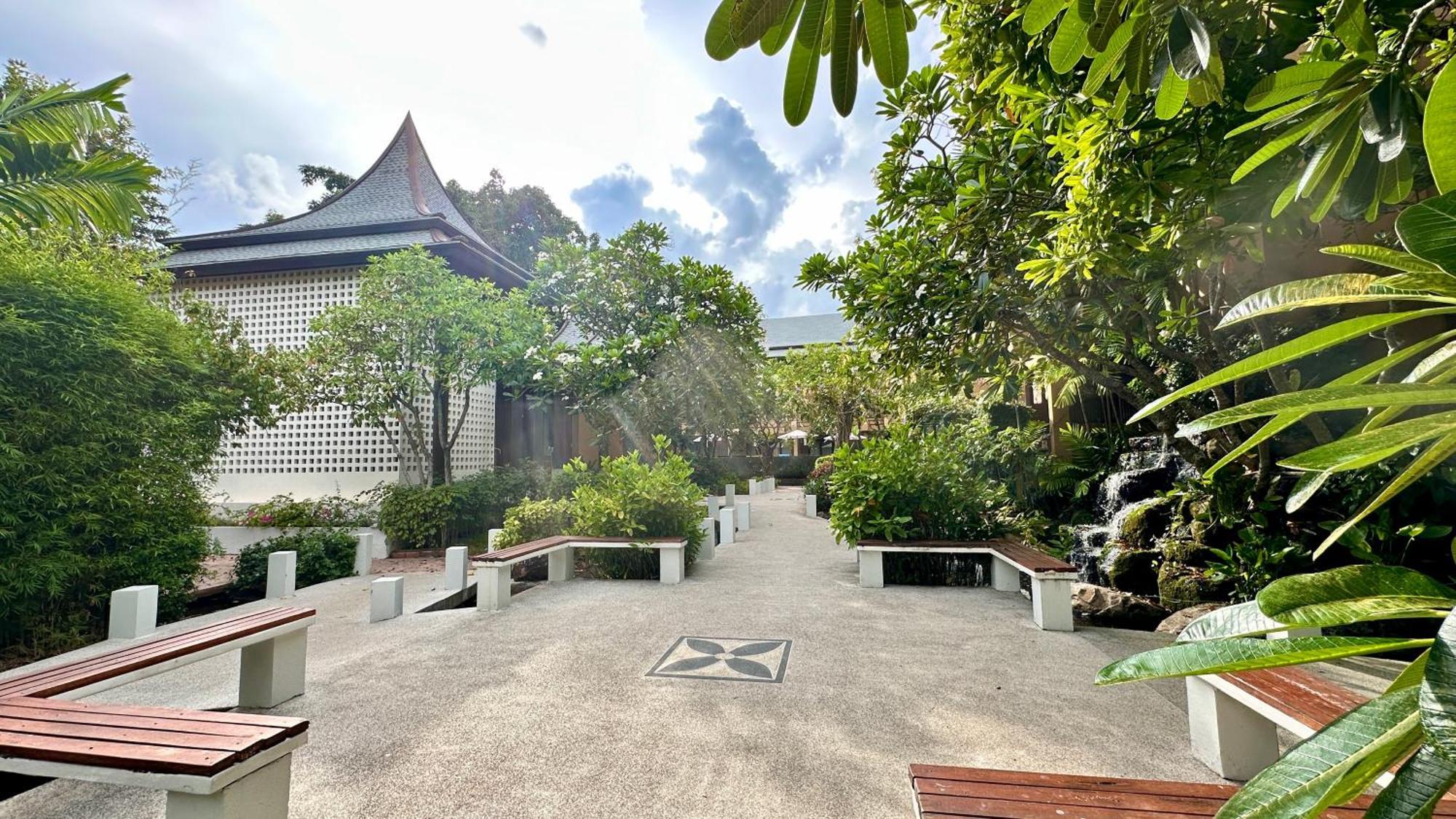 Deva Samui Choeng Mon